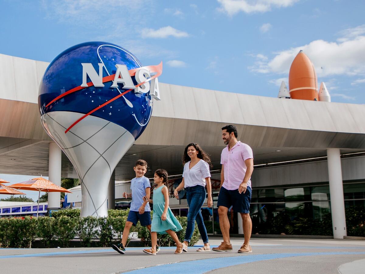 Kennedy Space Center Your Guide To Family Fun Holidayinnclub Kennedy Space Center Your Guide To Family Fun Holidayinnclub